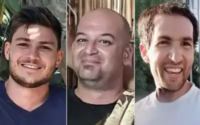 يديعوت: الإفراج عن 3 محتجزين غدا