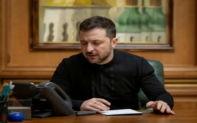 زيلينسكي: سنحتاج لمضاعفة جيشنا إذا لم