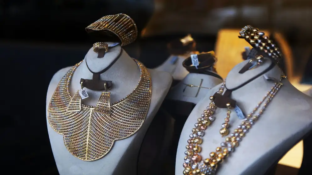 انخفاض أسعار الذهب في السوق المحلية