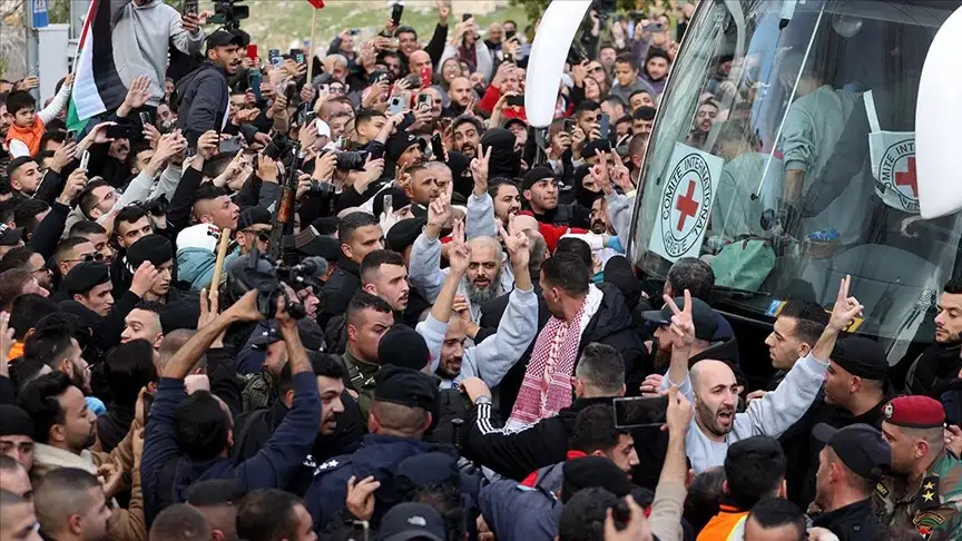 إسرائيل تفرج عن الأسرى الفلسطينيين