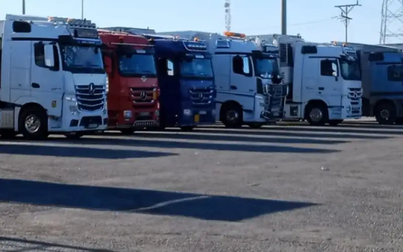 أبو عاقولة: حركة عبور نشطة للشاحنات