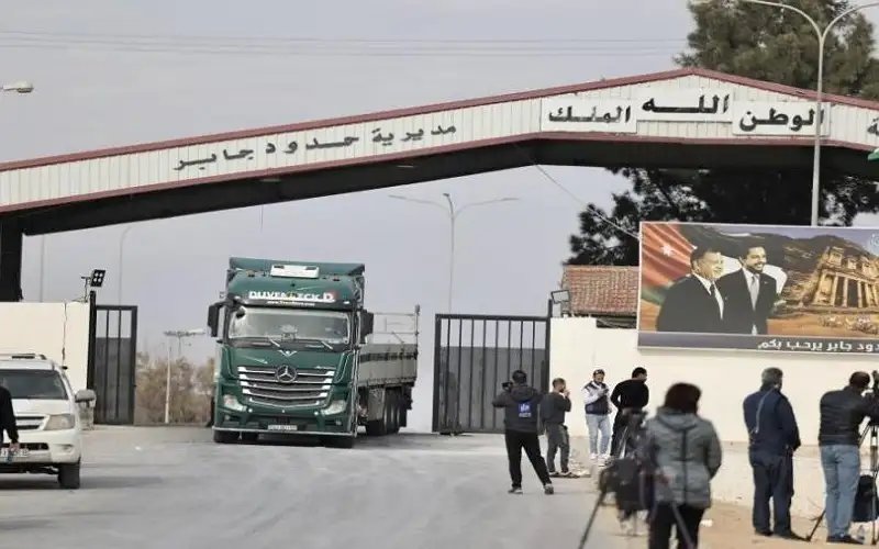 دخول 25010 شاحنة عبر مركز العمري