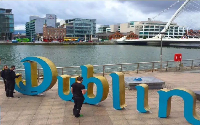 20 ألف يورو تعويضا لمؤثرة تيك