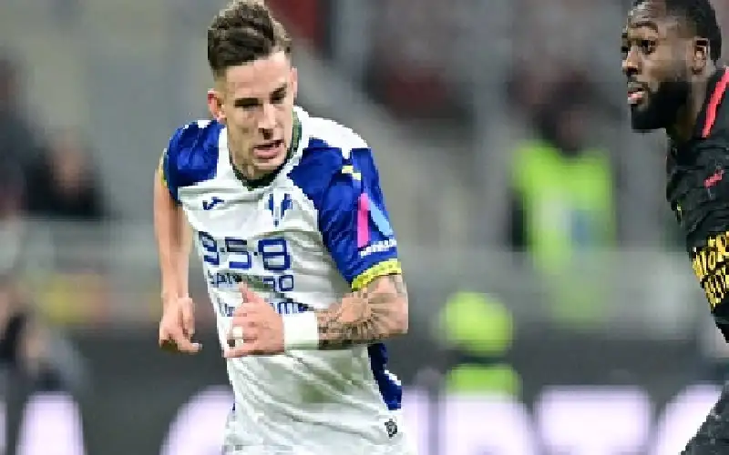 ميلان ينتزع فوزا صعبا أمام هيلاس