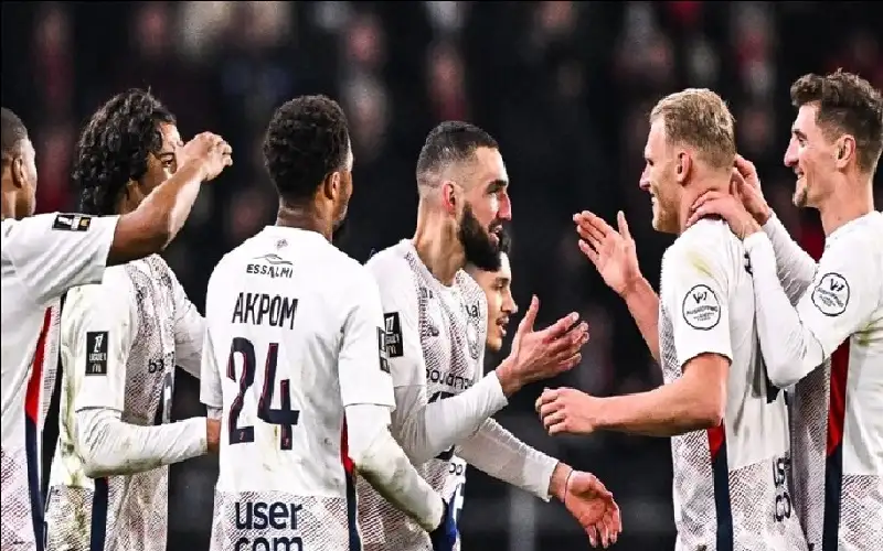 شاهد فرحة الجزائري بن طالب بأول