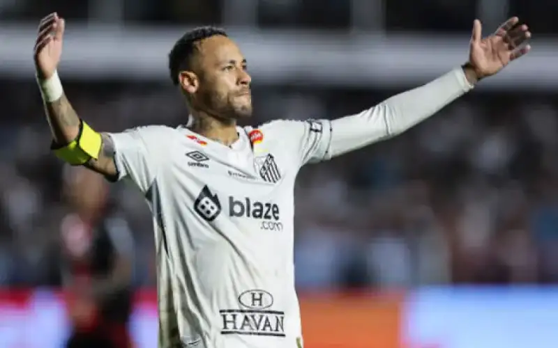 نيمار يفك عقمه التهديفي أمام فريق