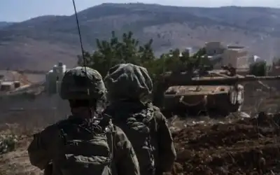 الاحتلال يبقي قواته على حدود لبنان