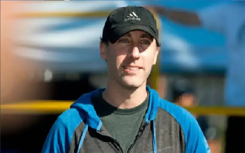 مهندس الطرد والتسريح .. من هو