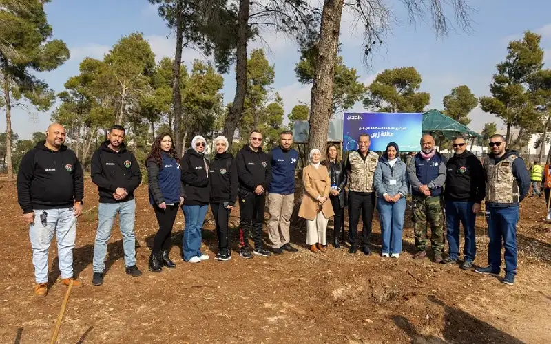 اكثر من 18 ألف شجرة زرعتها..