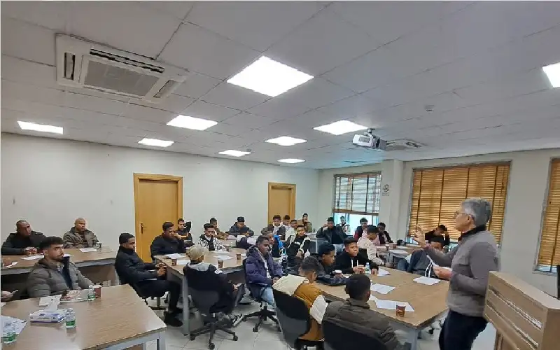 برنامج الشباب الآن الممول من شركة