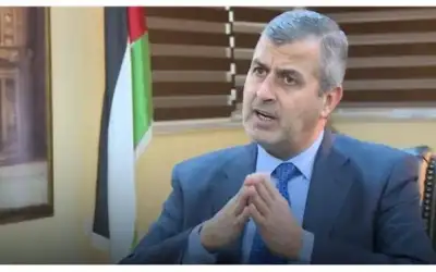 الخرابشة:منح رخص لاستيراد مادة الإسفلت من