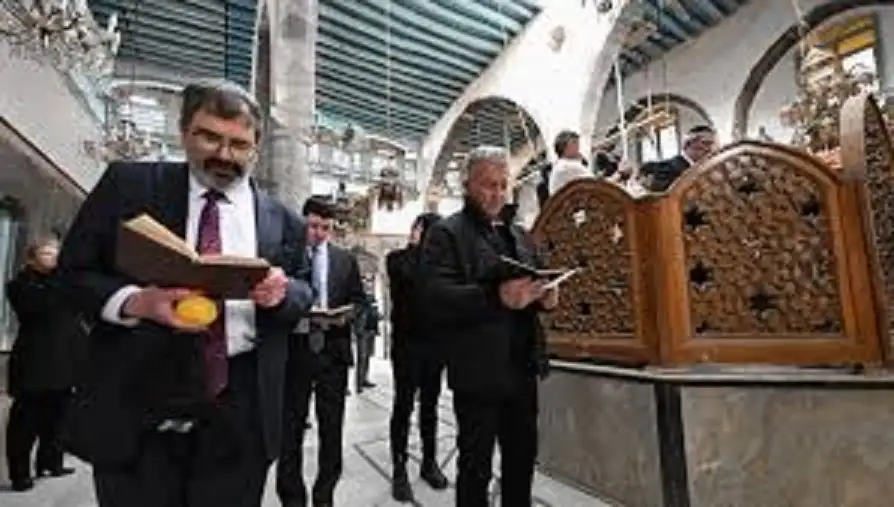 يهود سوريا يعودون مع حاخامهم بدعوة