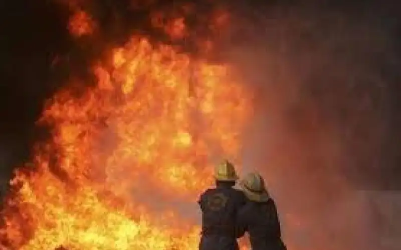 وفاة مواطنة وإصابة أربعة من أفراد