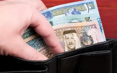 عطية يطالب برفع الحد الأدنى لرواتب