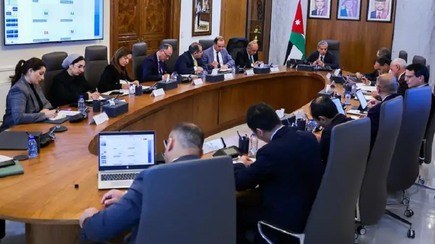 رئيس الوزراء يترأس اجتماعا للمجلس الوطني