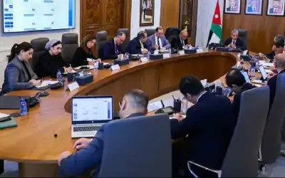 رئيس الوزراء يترأس اجتماعا للمجلس الوطني