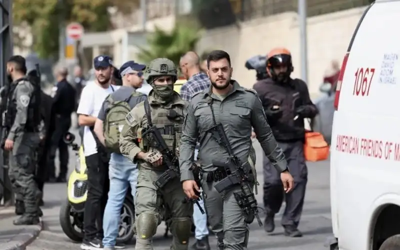 اعتقال 3 أشخاص بينهم إسرائيلون مشتبه