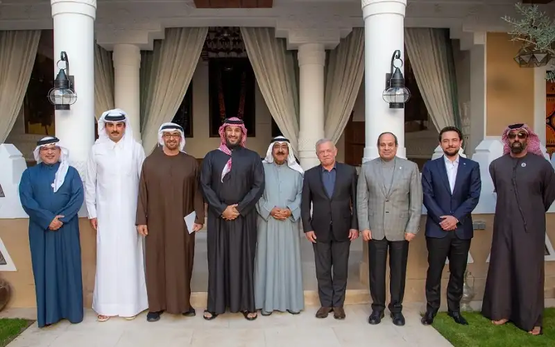 الملك في لقاء أخوي مع قادة