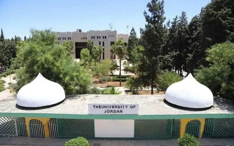 خلال المنخفض الجوي .. . جامعات