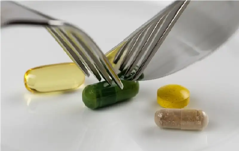 طبيب يحذر: 5 مكملات غذائية ابتعد