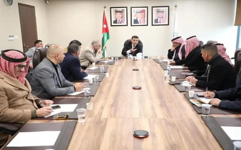 تشغيل مشروع مجمع ومصنع الصوف في