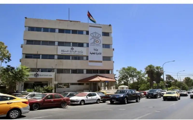 الإدارة المحلية: عدم إصدار رخص للمنشآت