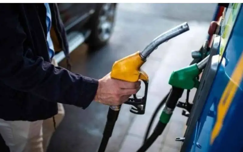 ترجيح انخفاض البنزين والسولار للشهر المقبل