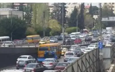 شوارع عمان تزدحم بسبب الجلمود