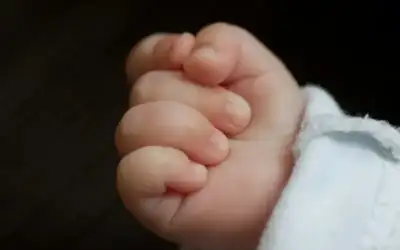 استشهاد 3 رضع بسبب البرد الشديد