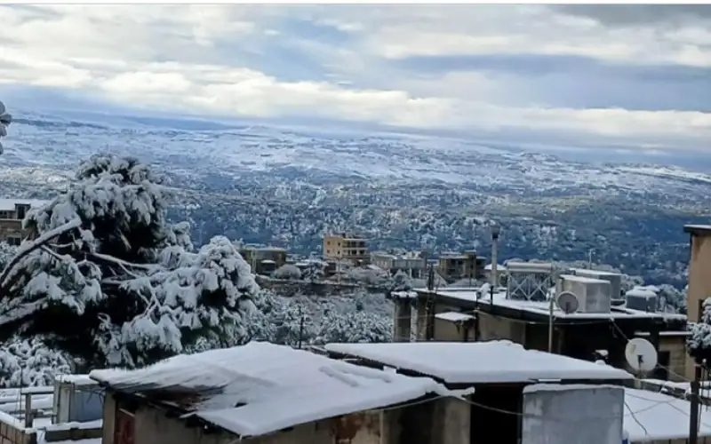 الثلوج تشل لبنان .. إغلاق مدارس
