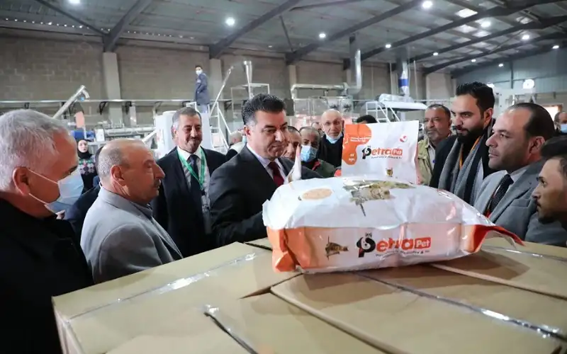 افتتاح أول مصنع لأغدية الحيوانات في