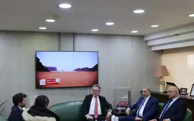السفير الفرنسي في عمان يزور البوتاس