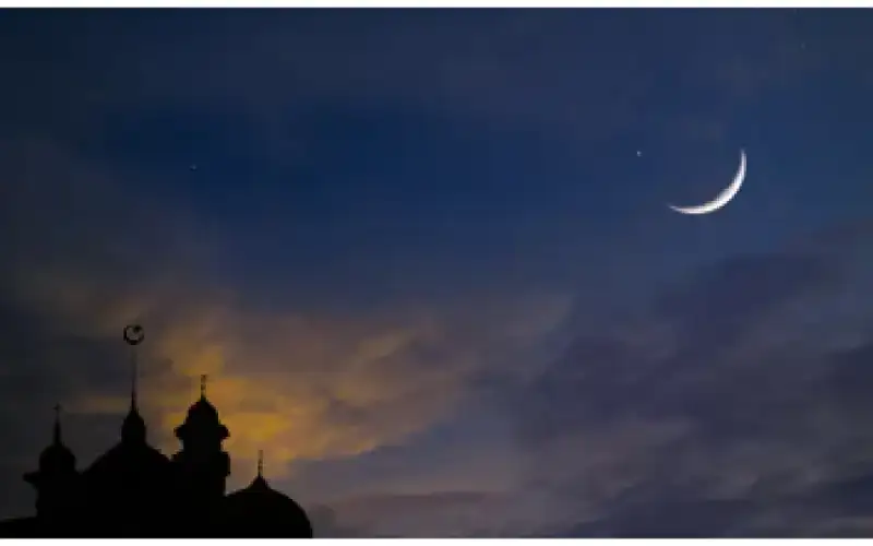 المحكمة السعودية تدعو لتحري هلال رمضان