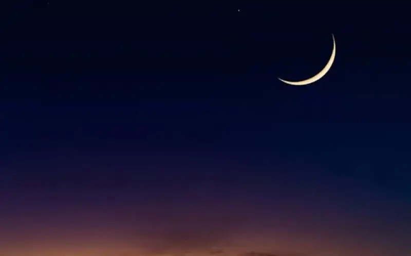 مفتي الأردن : رؤية الهلال بالنهار