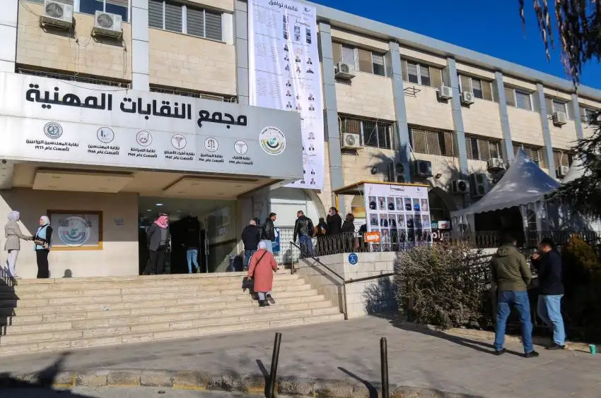 فتح صناديق الاقتراع لانتخابات الشعب الهندسية