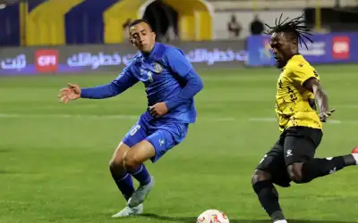 الحسين يواصل صدارة دوري المحترفين