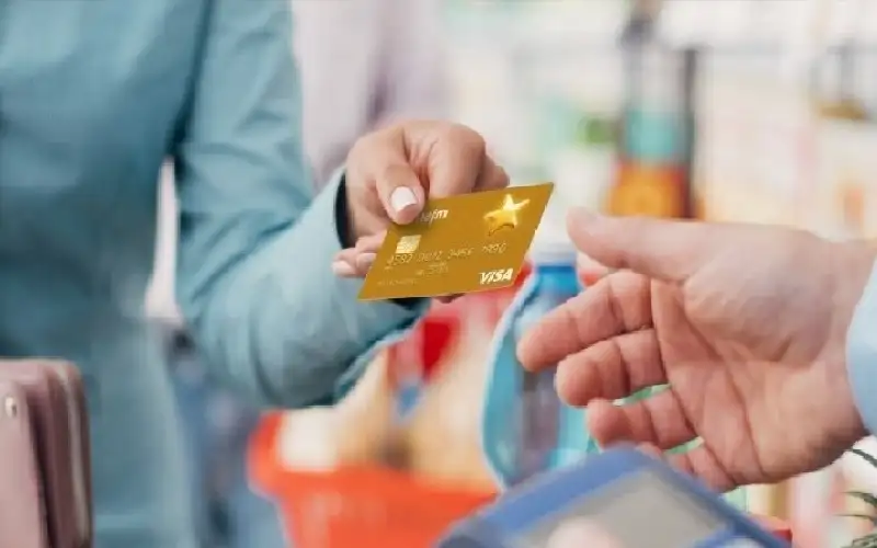 كيف تتجنب فخ التسوق العاطفي في