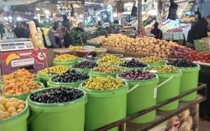 أول ايام رمضان .. حركة تجارية