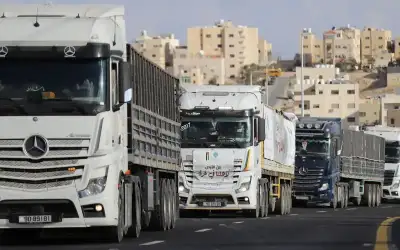 سلطات الاحتلال توقف إدخال المساعدات الإنسانية