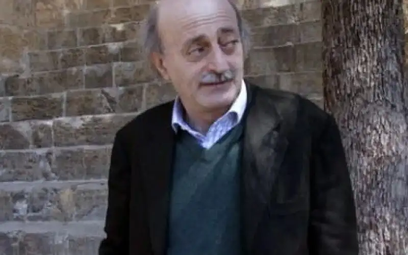 جنبلاط يحذر دروز سورية من مكائد