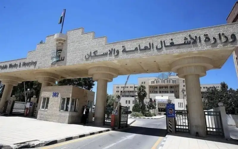 الأشغال تباشر بمشاريع أبنية مدرسية جديدة