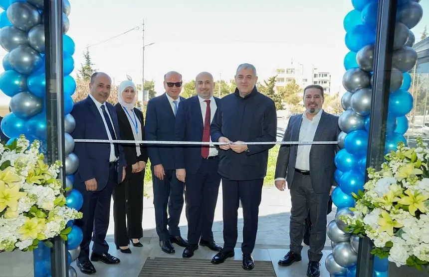 بنك الإسكان يفتتح فرعه الجديد في