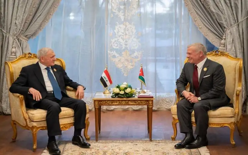 الملك يلتقي الرئيسين العراقي واللبناني على
