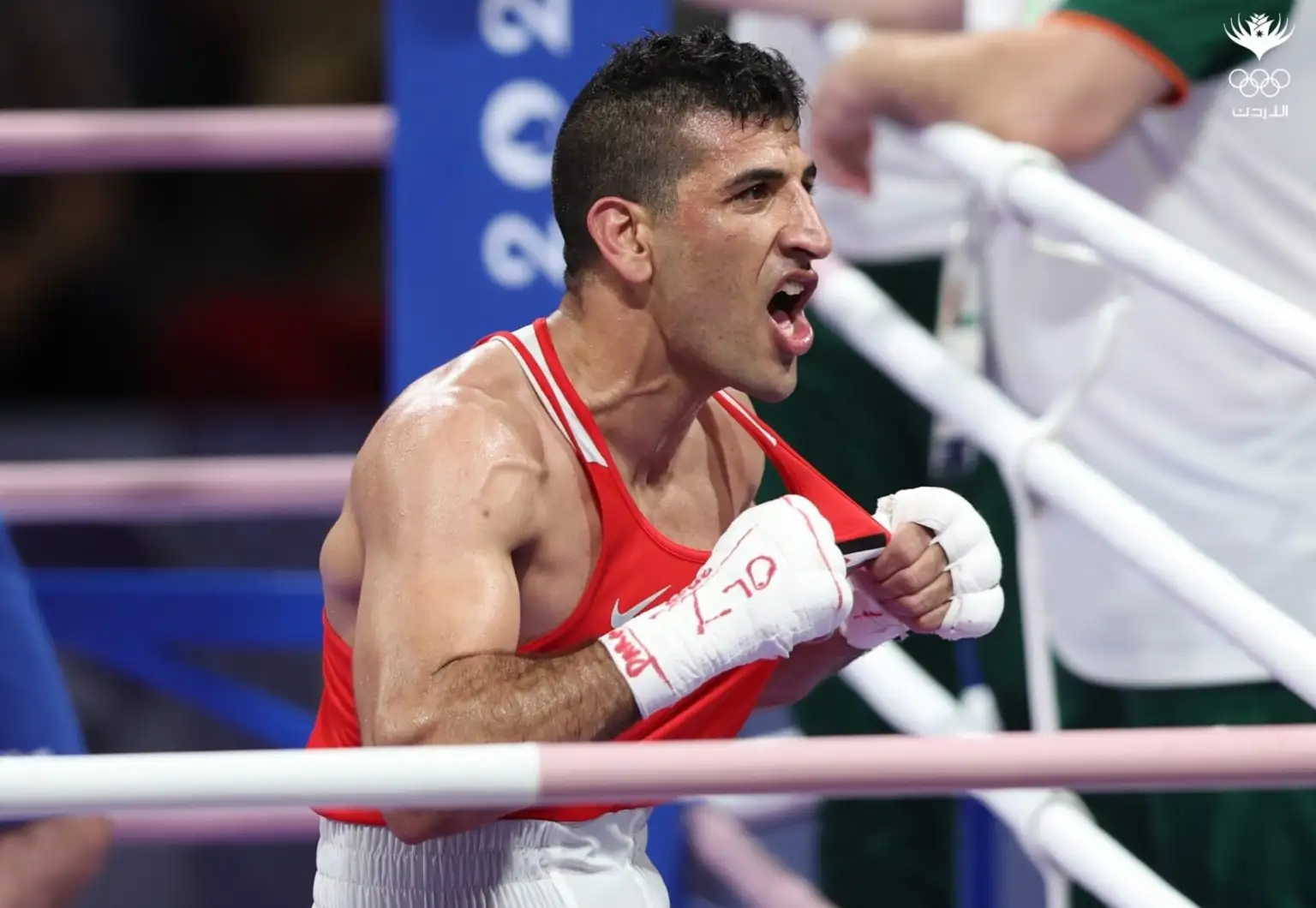الملاكم عبادة الكسبة يحقق فوزه الأول