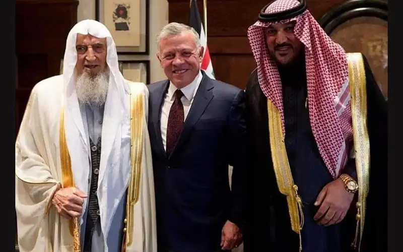 الملك يهاتف الحويان معزيا بوفاة الشيخ