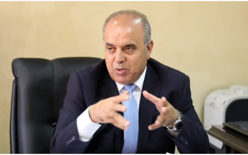 وزير التربية: حادثة حرق الطالب غريبة