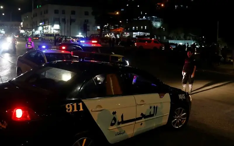 ضبط سائق قاد مركبته بصورة استعراضية