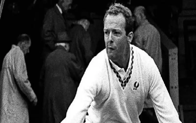 وفاة لاعب التنس الأسترالي فريد ستول