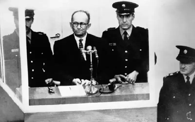 كيف نقل النازيون أساليب التعذيب إلى