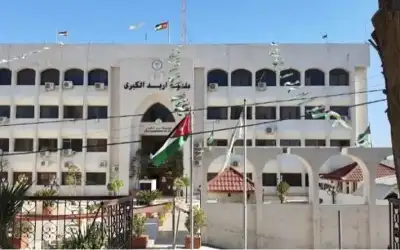 بلدية إربد تنذر 371 منشأة وتخالف